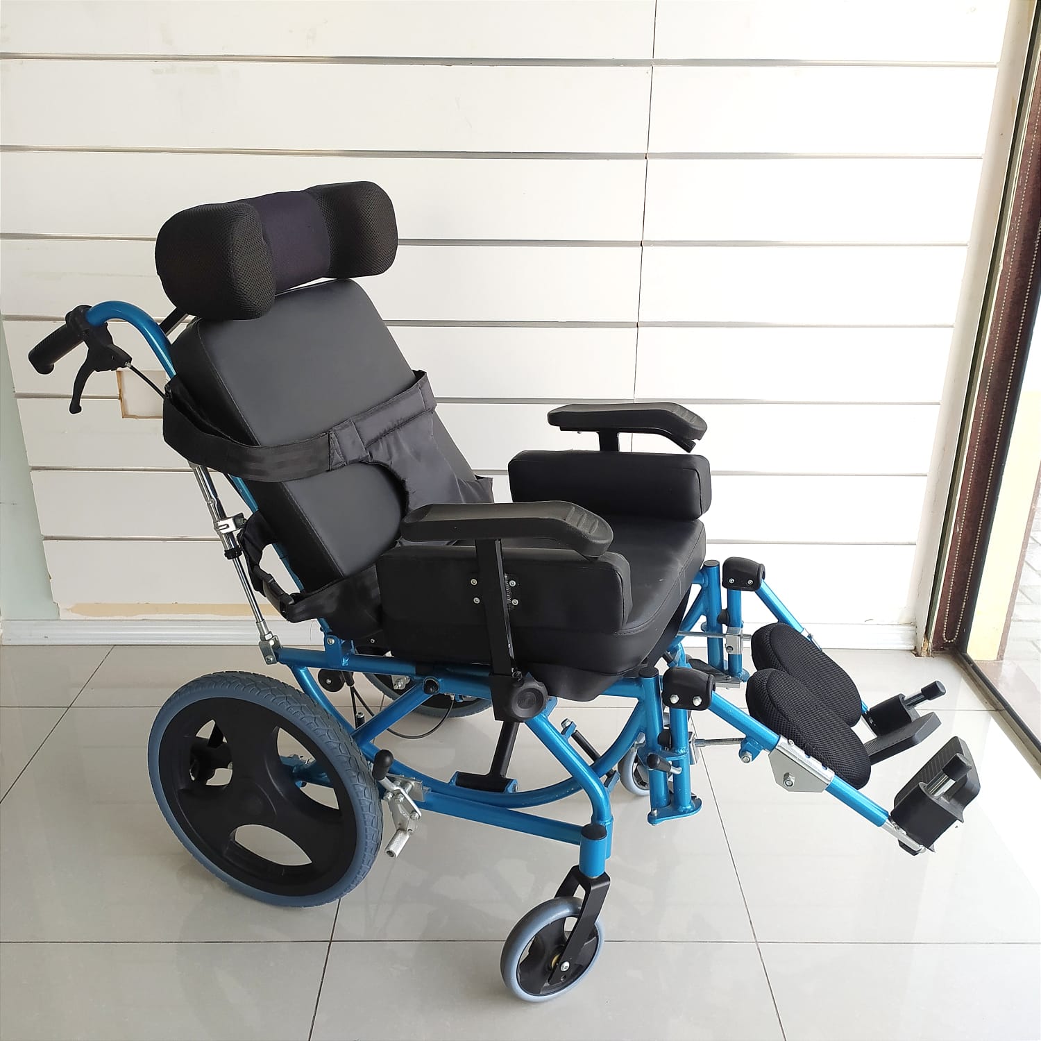 CP Wheelchair Manual with good support